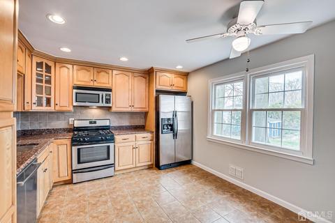 4 Hallo St, Edison, NJ 08837 photo 21
