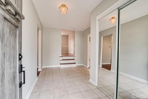4 Hallo St, Edison, NJ 08837 photo 7