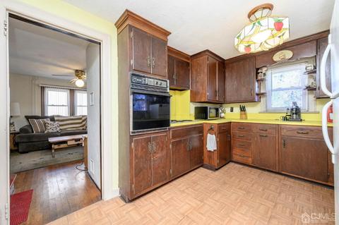 554 Cliff Rd, Sewaren, NJ 07077 photo 8