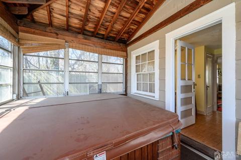 554 Cliff Rd, Sewaren, NJ 07077 photo 12