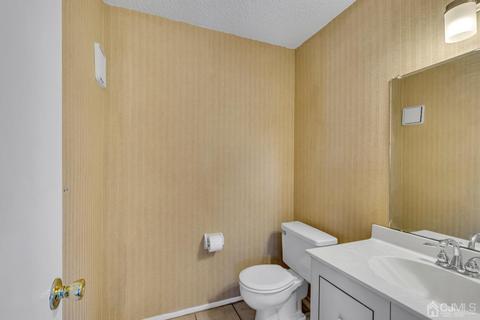 66 N Westgate Dr, Edison, NJ 08820 photo 9