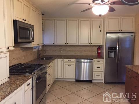 65 Tower Rd, Edison, NJ 08820 photo 9
