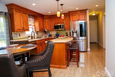 65 Tower Rd, Edison, NJ 08820 photo 6