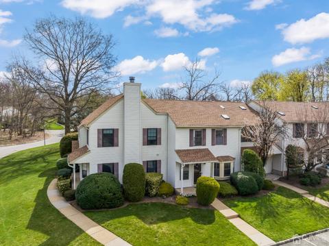 1302 Maplecrest Rd, Edison, NJ 08820 photo 2