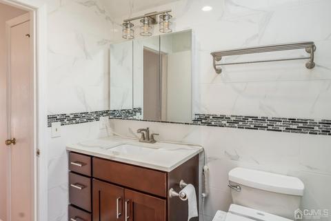 1302 Maplecrest Rd, Edison, NJ 08820 photo 19