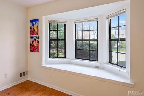 1302 Maplecrest Rd, Edison, NJ 08820 photo 3
