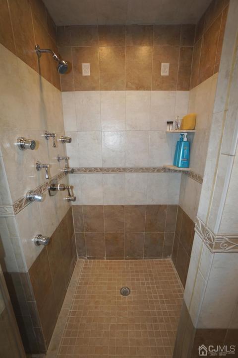 85 Springhill Rd, Matawan, NJ 07747 photo 19
