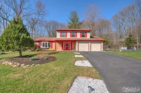 109 Fawn Dr, Matawan, NJ 07747
