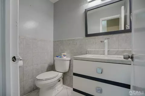 7 E Calvert Ave E, Edison, NJ 08820 photo 30