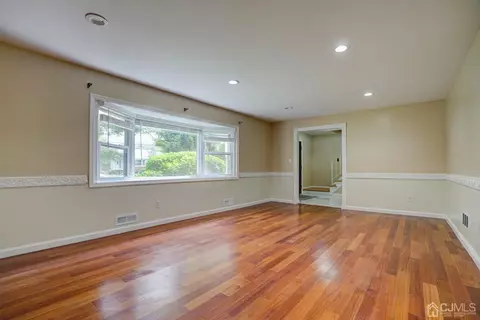 7 E Calvert Ave E, Edison, NJ 08820 photo 24