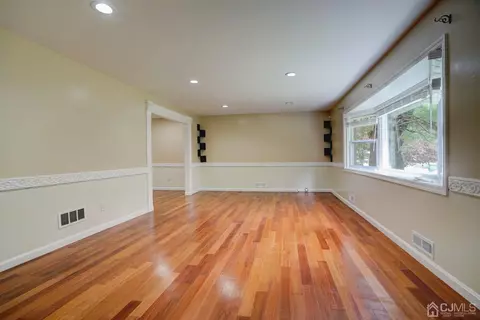 7 E Calvert Ave E, Edison, NJ 08820 photo 25