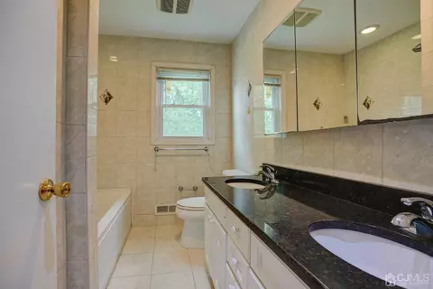 7 E Calvert Ave E, Edison, NJ 08820 photo 40