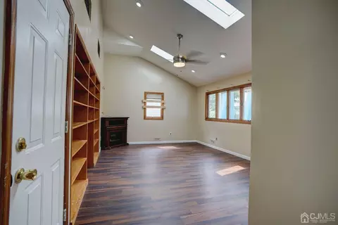7 E Calvert Ave E, Edison, NJ 08820 photo 28
