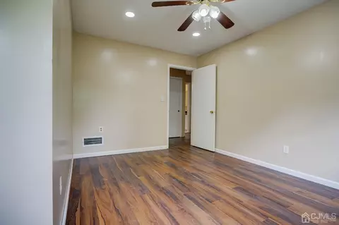 7 E Calvert Ave E, Edison, NJ 08820 photo 35
