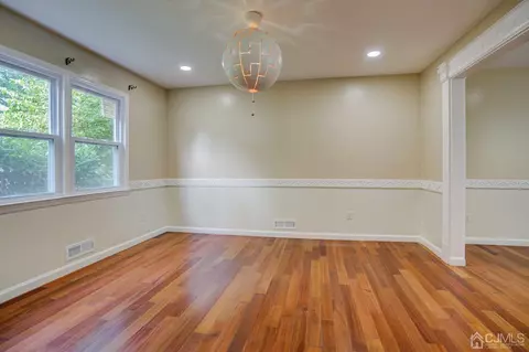 7 E Calvert Ave E, Edison, NJ 08820 photo 27