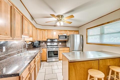 2 Nancy Cir, Edison, NJ 08817 photo 4