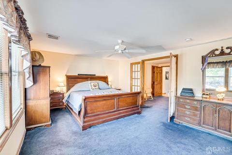 2 Nancy Cir, Edison, NJ 08817 photo 5
