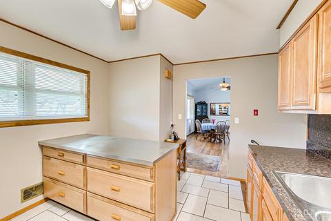 2 Nancy Cir, Edison, NJ 08817 photo 21