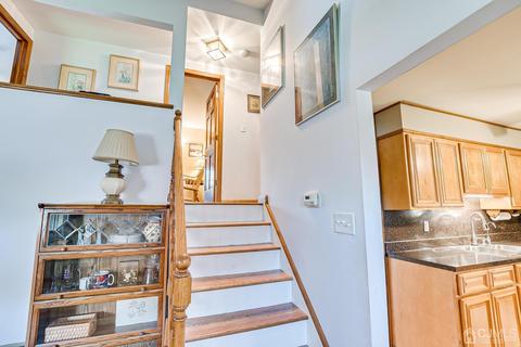 2 Nancy Cir, Edison, NJ 08817 photo 24
