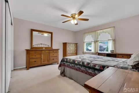 1 Lyons Ln, Edison, NJ 08820 photo 21