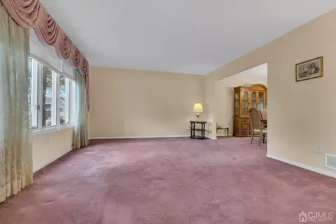 1 Lyons Ln, Edison, NJ 08820 photo 14