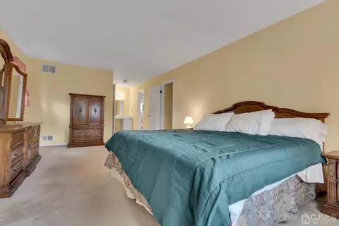 1 Lyons Ln, Edison, NJ 08820 photo 30