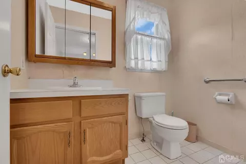 1 Lyons Ln, Edison, NJ 08820 photo 20