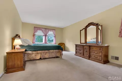 1 Lyons Ln, Edison, NJ 08820 photo 29