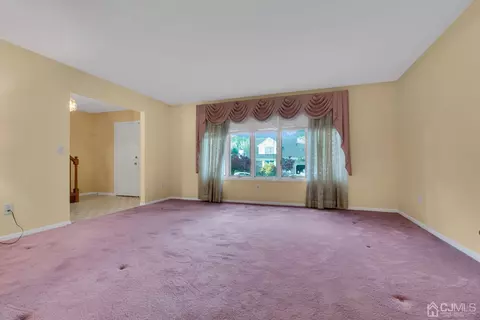 1 Lyons Ln, Edison, NJ 08820 photo 15