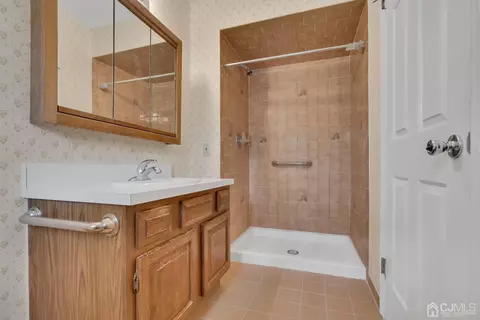 1 Lyons Ln, Edison, NJ 08820 photo 34