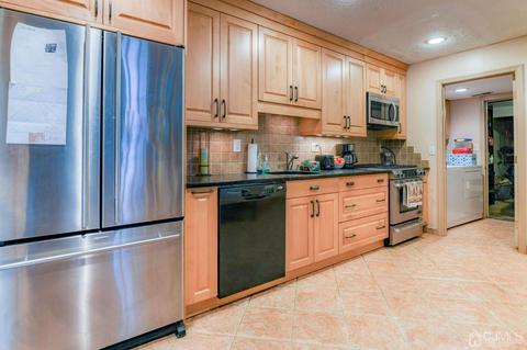 542 Westgate Dr, Edison, NJ 08820 photo 7