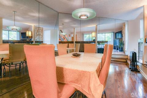 542 Westgate Dr, Edison, NJ 08820 photo 12