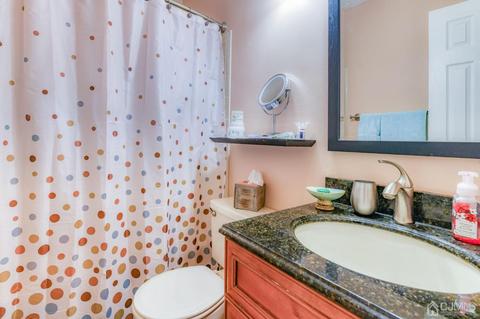 542 Westgate Dr, Edison, NJ 08820 photo 5