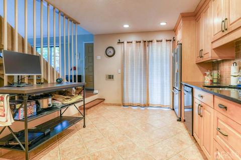542 Westgate Dr, Edison, NJ 08820 photo 1