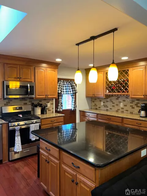 19 Monaghan Rd, Edison, NJ 08817 photo 2