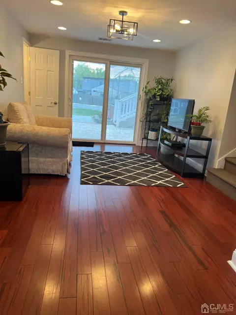 19 Monaghan Rd, Edison, NJ 08817 photo 4