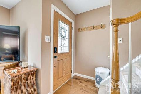 358 Old Post Rd, Edison, NJ 08817 photo 5