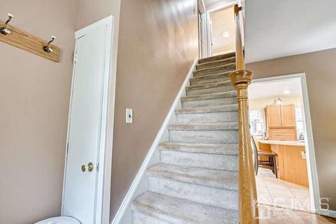 358 Old Post Rd, Edison, NJ 08817 photo 22