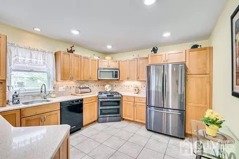 358 Old Post Rd, Edison, NJ 08817 photo 13