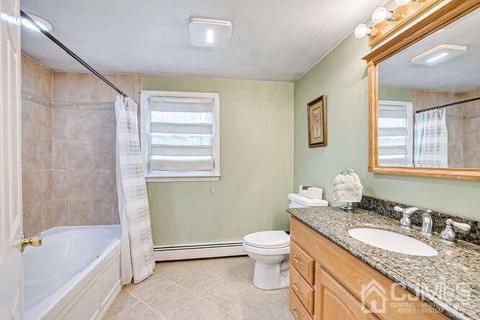 358 Old Post Rd, Edison, NJ 08817 photo 25