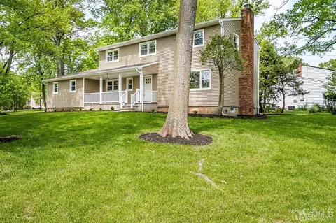 2 Devon Rd, Edison, NJ 08820 photo 9