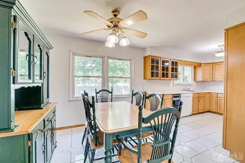 8 Meyer Rd, Edison, NJ 08817 photo 17