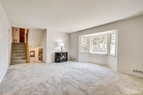 8 Meyer Rd, Edison, NJ 08817 photo 14