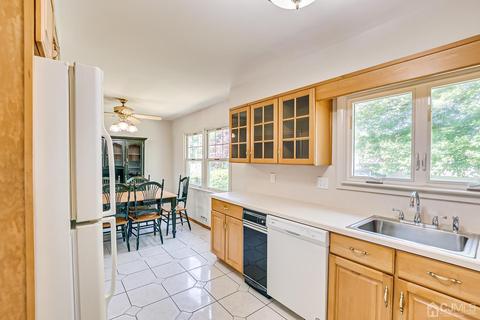 8 Meyer Rd, Edison, NJ 08817 photo 22