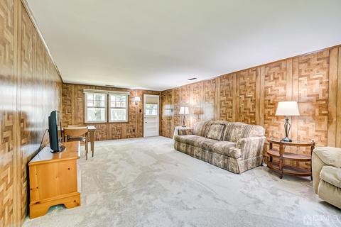8 Meyer Rd, Edison, NJ 08817 photo 6