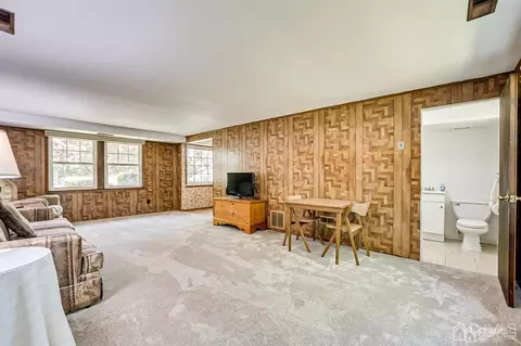 8 Meyer Rd, Edison, NJ 08817 photo 8