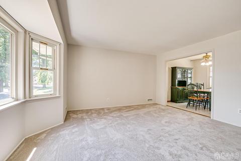 8 Meyer Rd, Edison, NJ 08817 photo 12