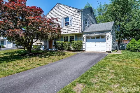 8 Meyer Rd, Edison, NJ 08817 photo 1