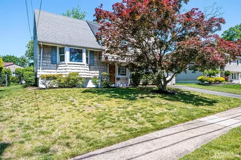 8 Meyer Rd, Edison, NJ 08817 photo 3