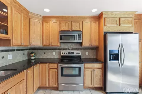 41 Eardley Rd, Edison, NJ 08817 photo 10